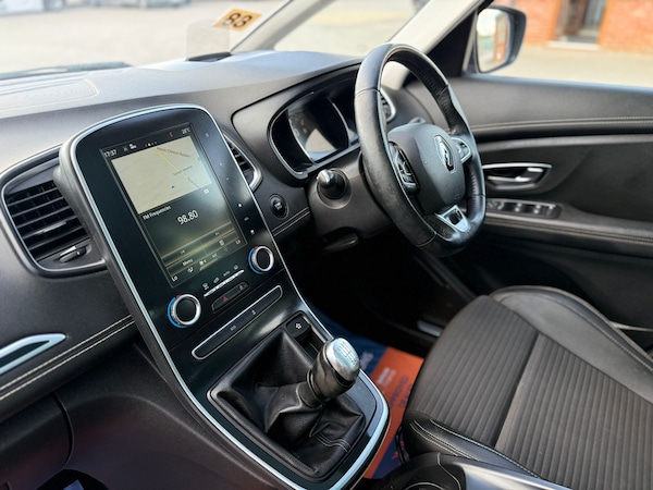 Used Renault Grand Scenic 2017 for sale - 75571526: Photo 8