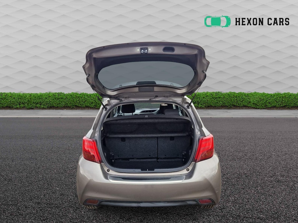 Used Toyota Yaris 2016 for sale - 76501627: Photo 18