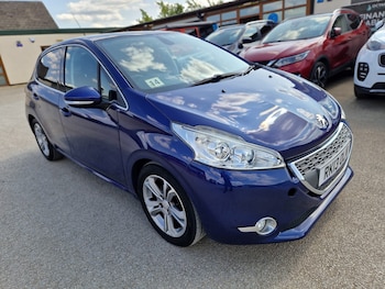 Peugeot - 208