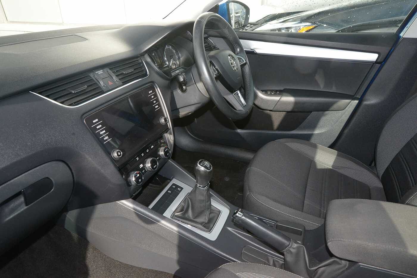 Used Skoda Octavia 2018 for sale - 76734263: Photo 2