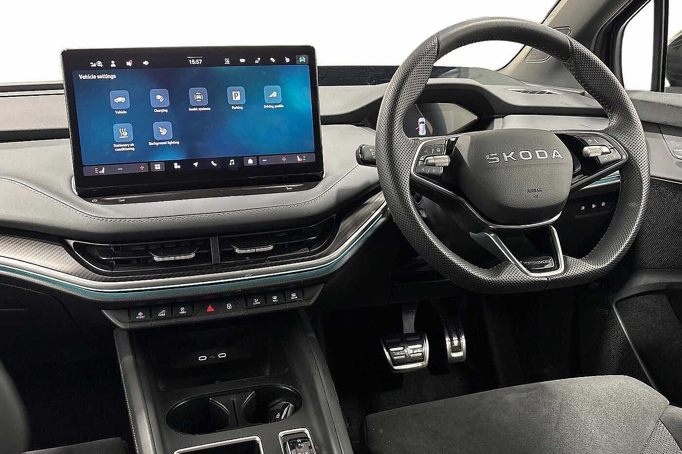 Used Skoda Enyaq 2025 for sale - 76845112: Photo 2