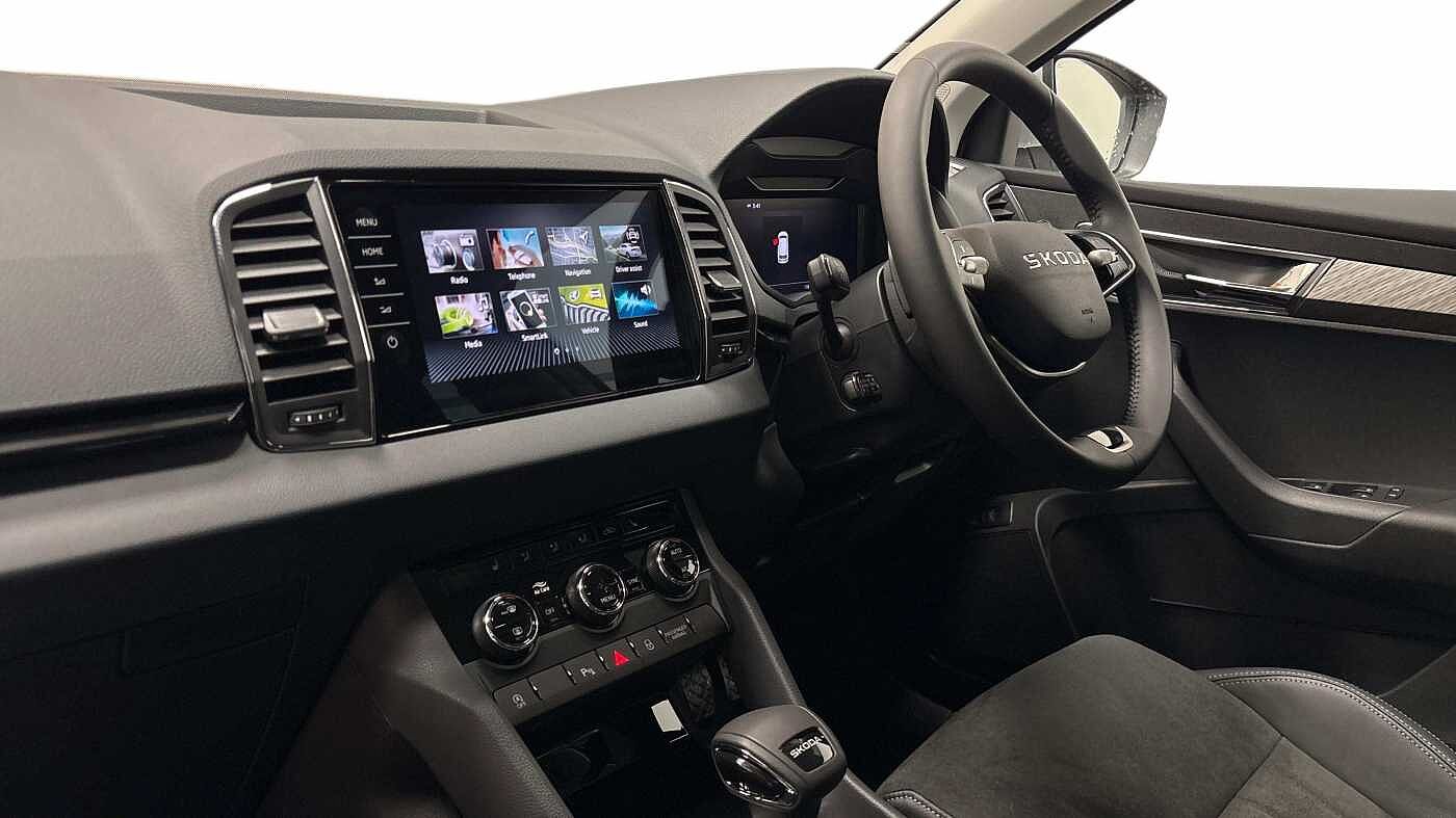 Used Skoda Karoq 2025 for sale - 77961540: Photo 2