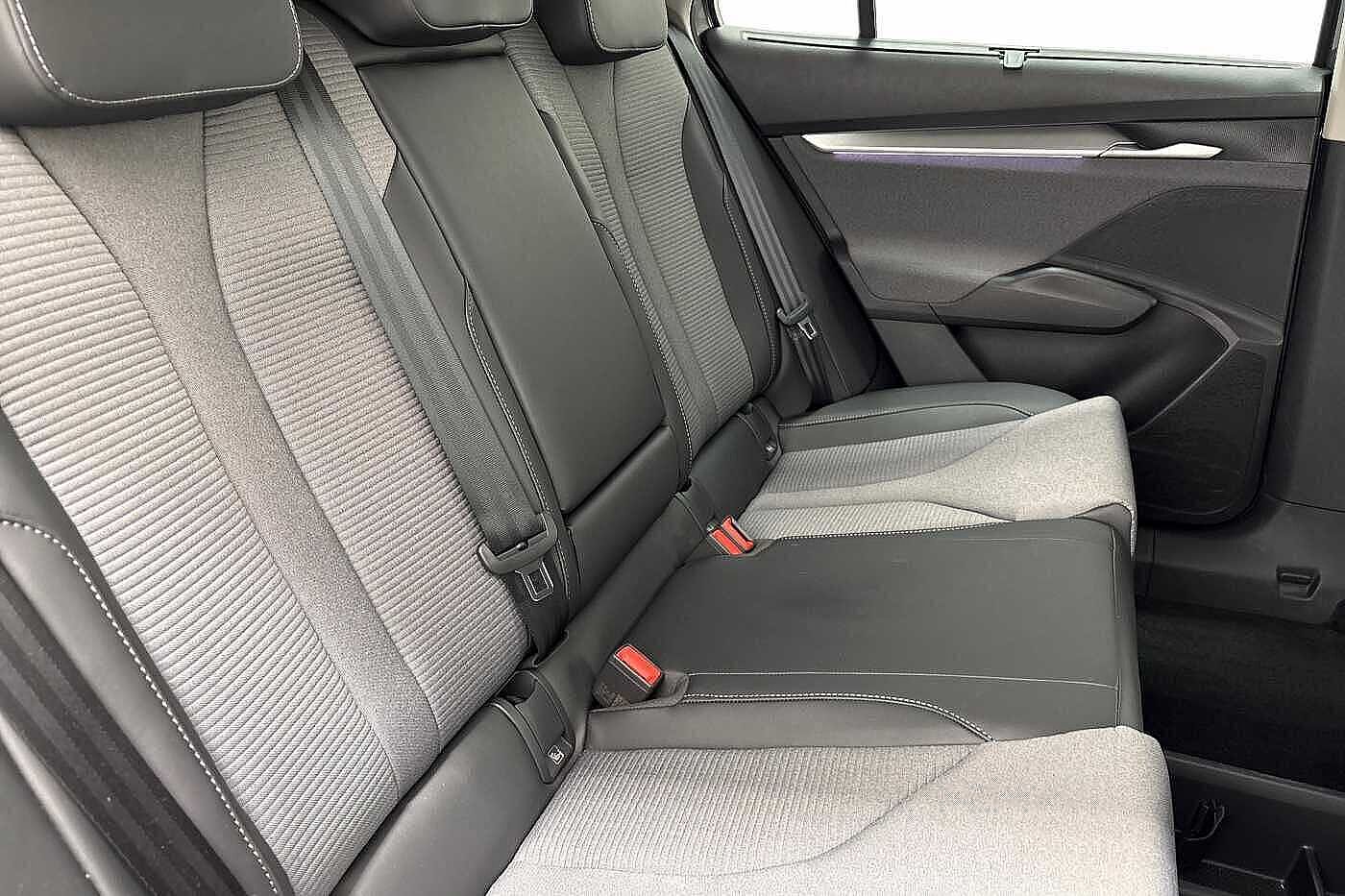 Used Skoda Enyaq 2025 for sale - 77961532: Photo 9