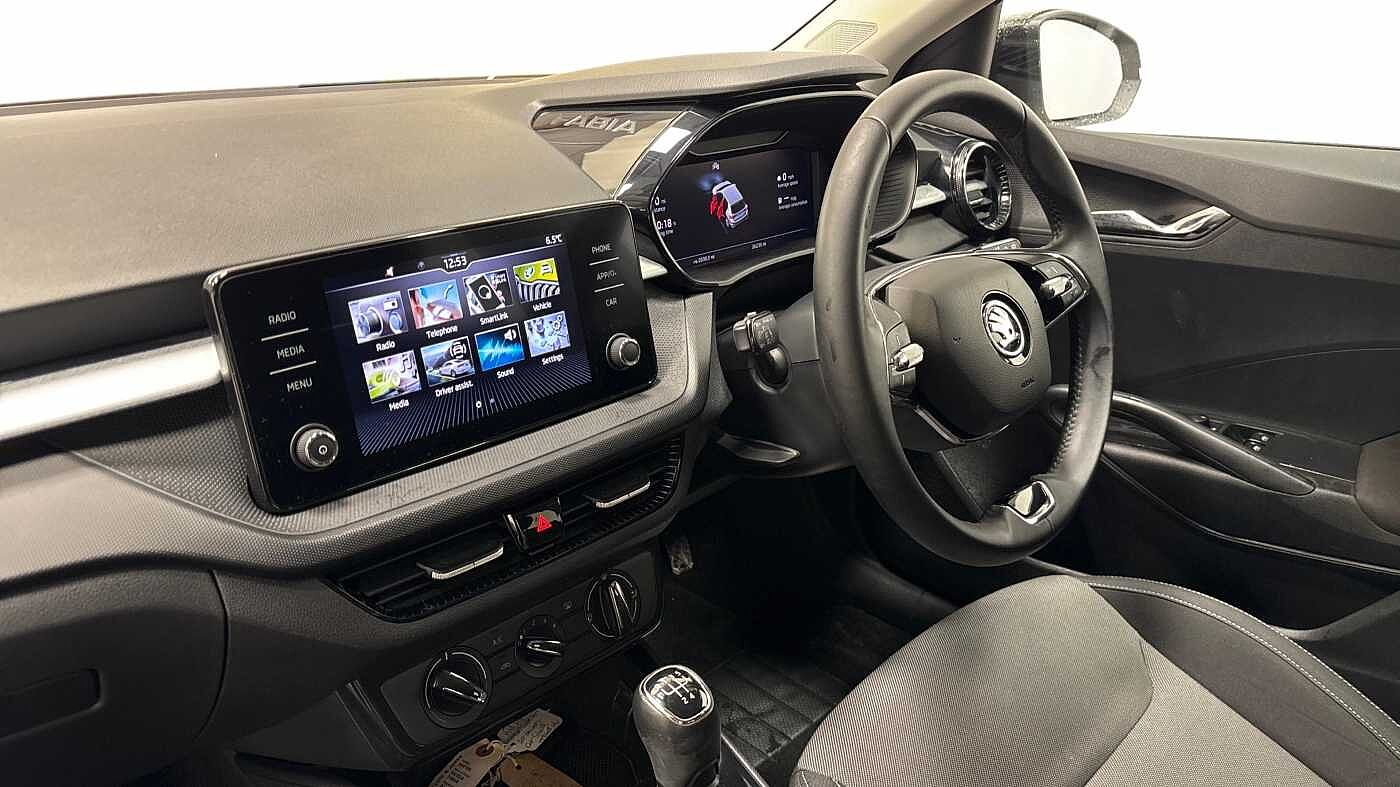 Used Skoda Fabia 2023 for sale - 77334444: Photo 2