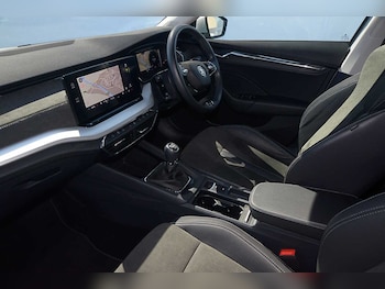 Used Skoda Octavia 2023 for sale - 76287476: Photo 2