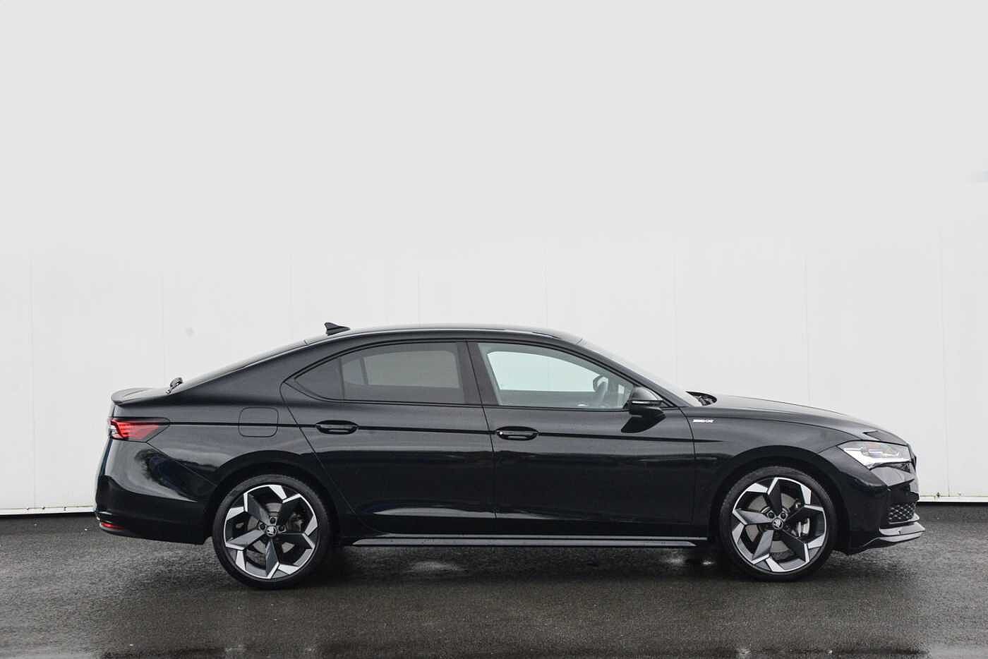 Used Skoda Superb 2025 for sale - 77653611: Photo 4