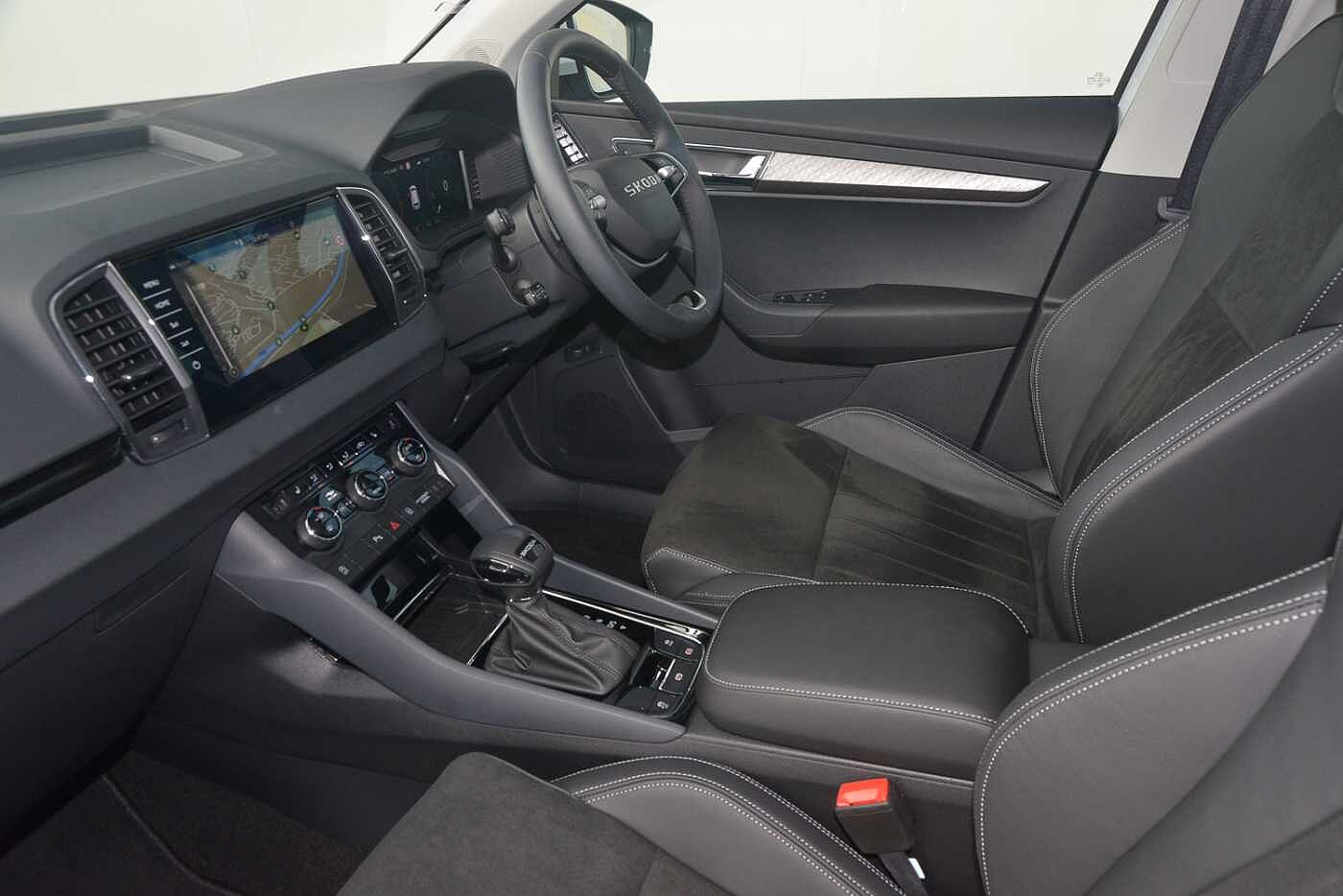 Used Skoda Karoq 2025 for sale - 76678261: Photo 2