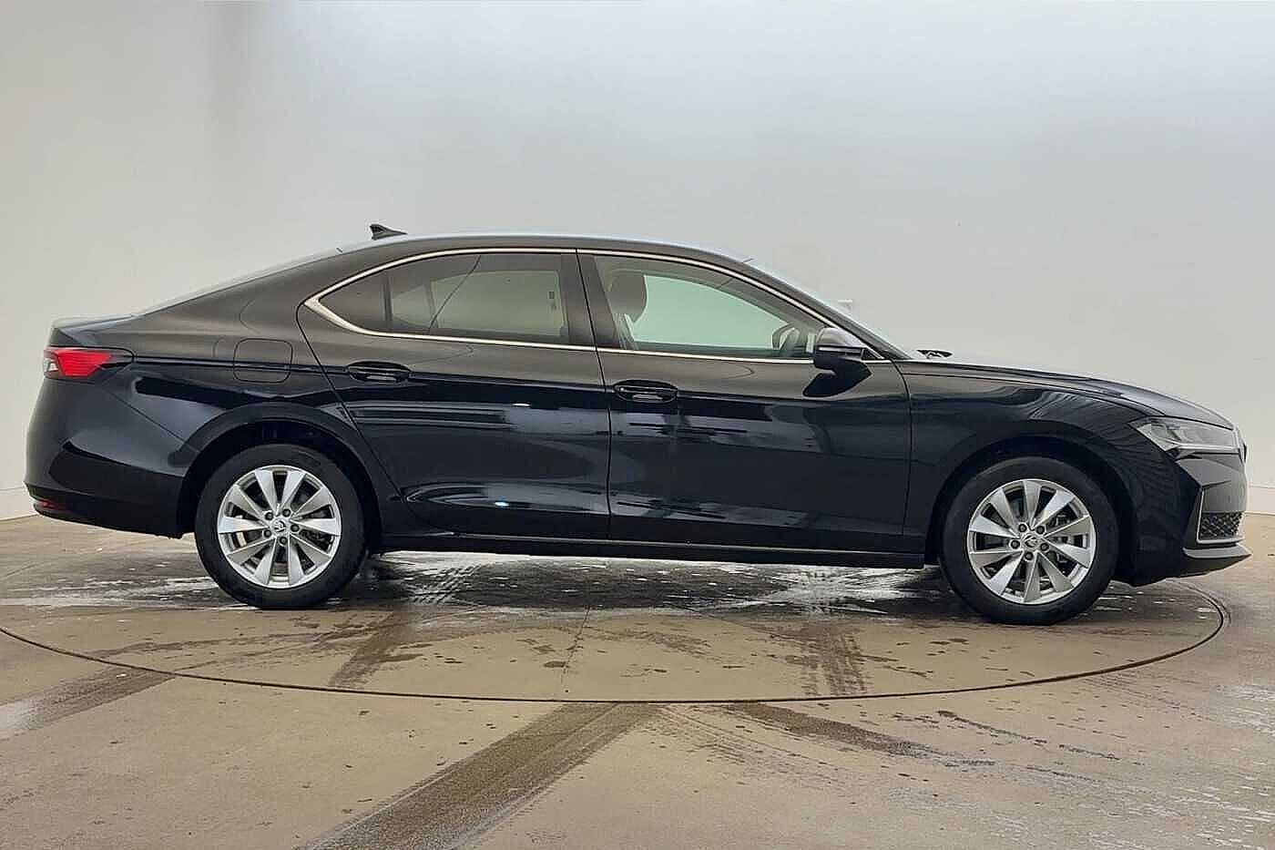 Used Skoda Superb 2024 for sale - 76692460: Photo 4