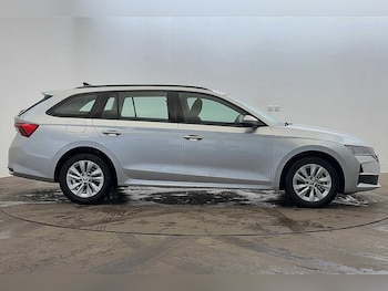 Used Skoda Octavia 2024 for sale - 76692438: Photo