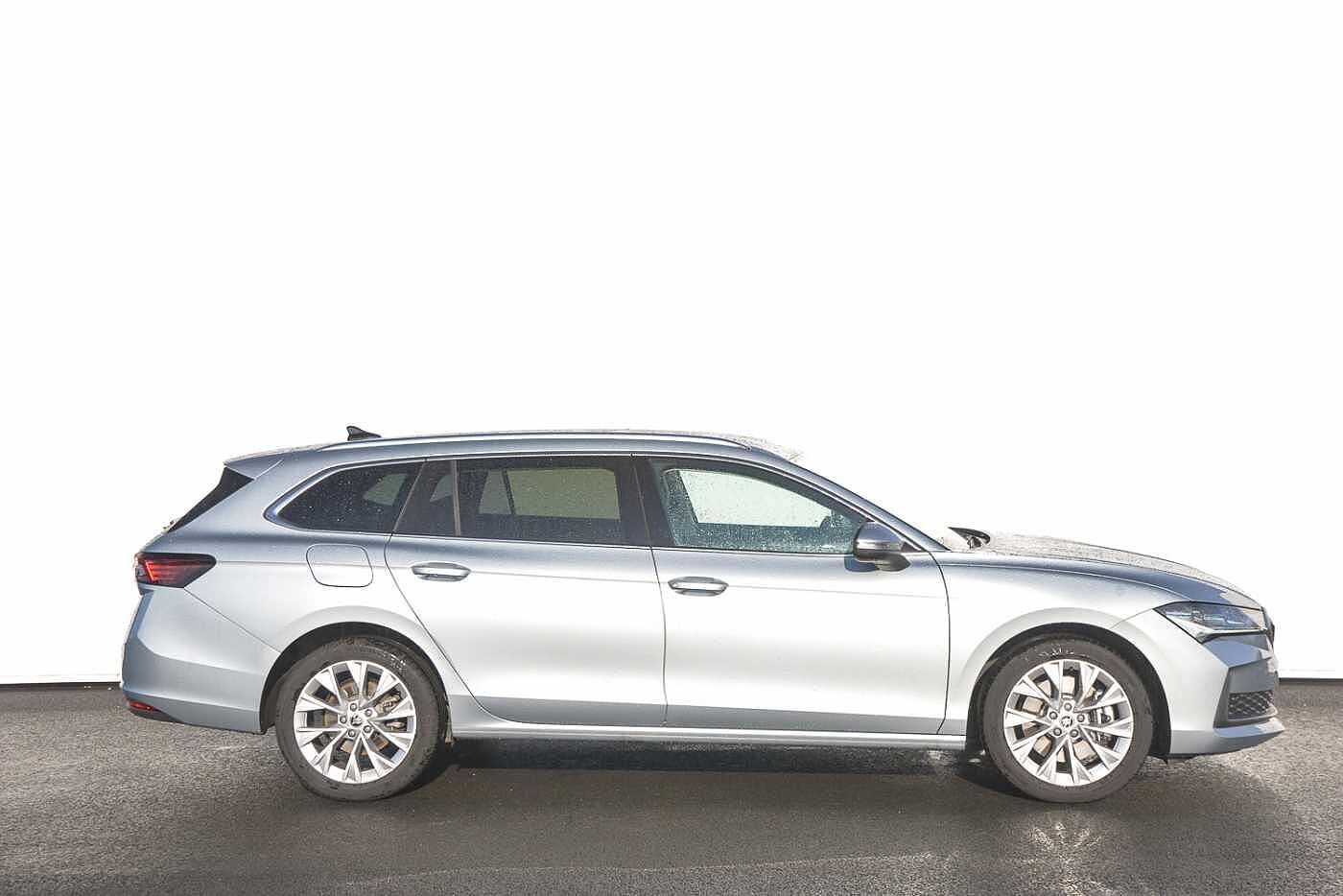 Used Skoda Superb 2024 for sale - 76677362: Photo 4