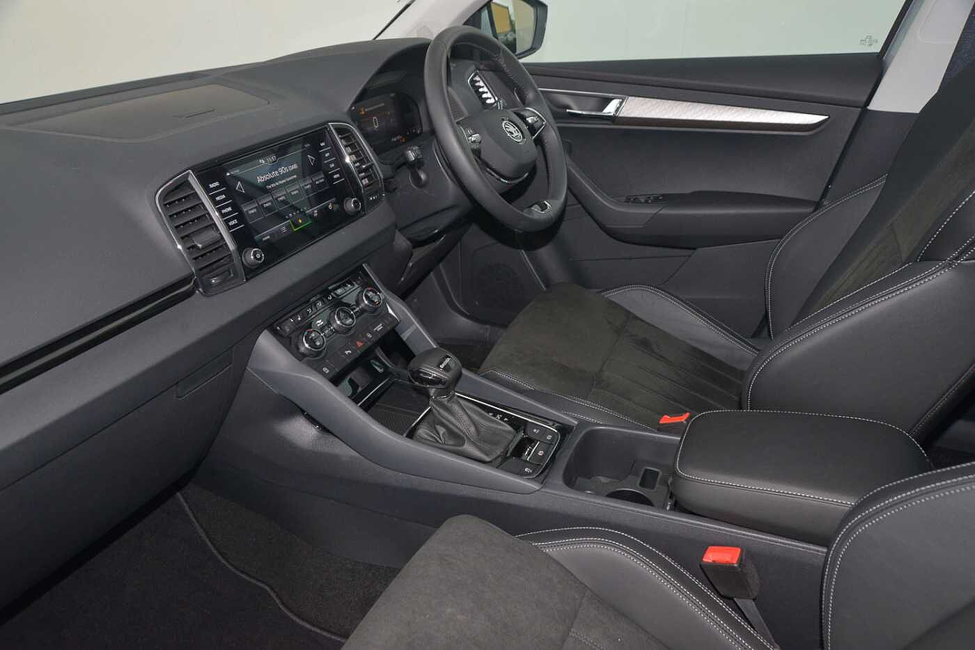 Used Skoda Karoq 2024 for sale - 76676557: Photo 2