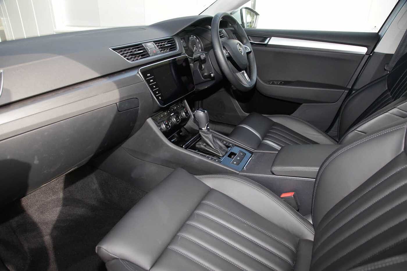 Used Skoda Superb 2017 for sale - 77316838: Photo 2