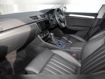 Used Skoda Superb 2017 for sale - 77316838: Photo