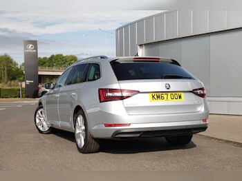 Used Skoda Superb 2017 for sale - 77316838: Photo