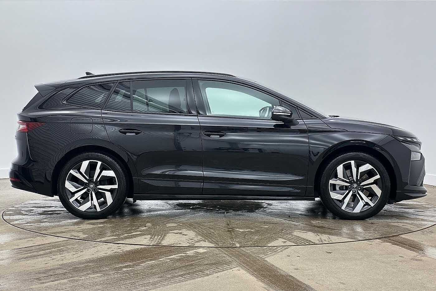 Used Skoda Enyaq 2025 for sale - 77974652: Photo 4