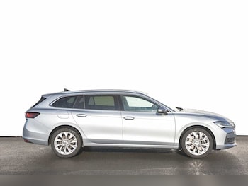 Used Skoda Superb 2024 for sale - 77476928: Photo