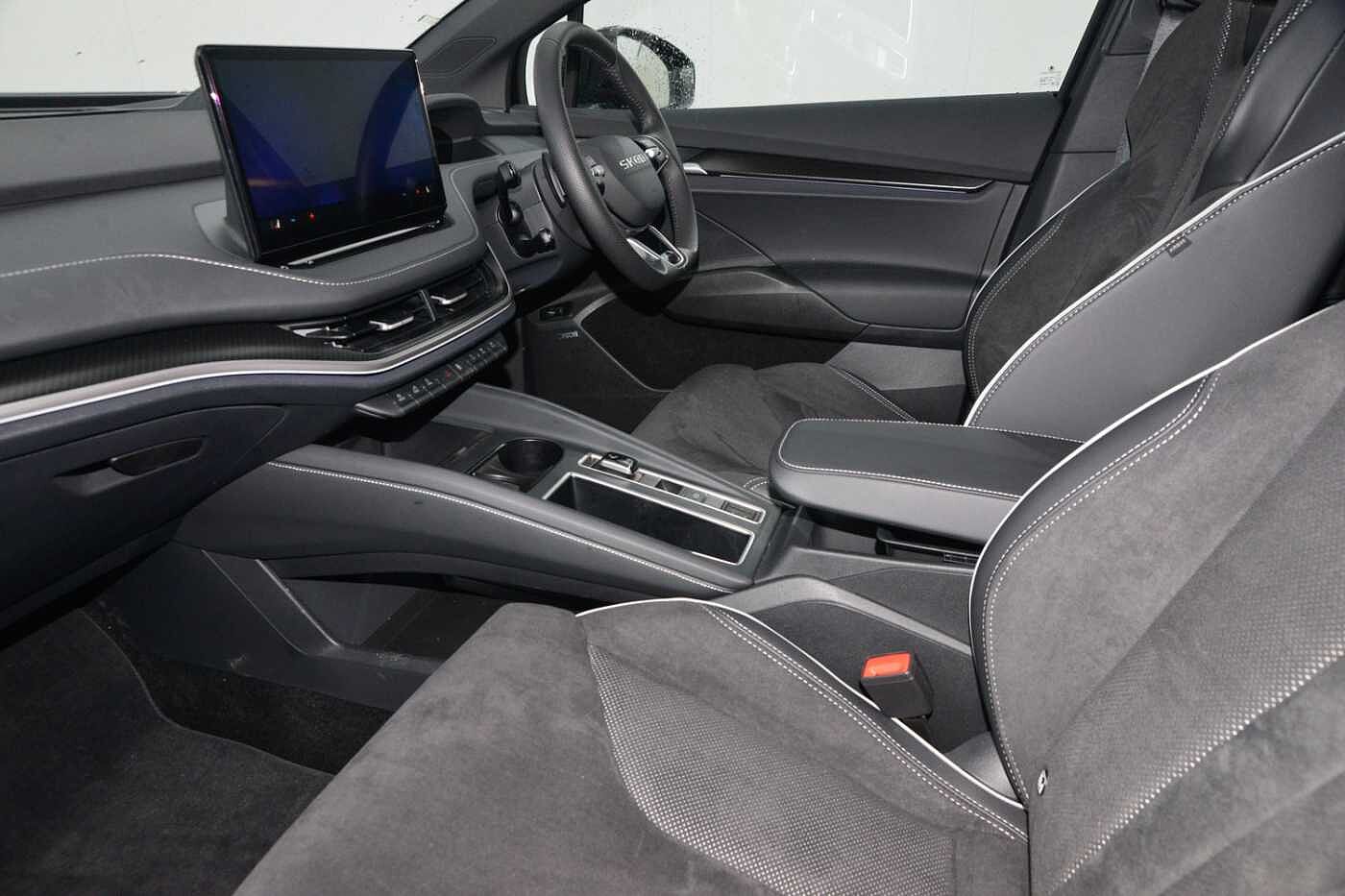 Used Skoda Enyaq 2025 for sale - 76957422: Photo 2