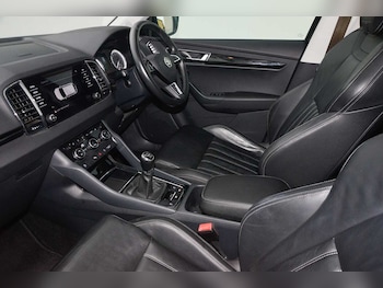 Used Skoda Karoq 2020 for sale - 76287469: Photo 2