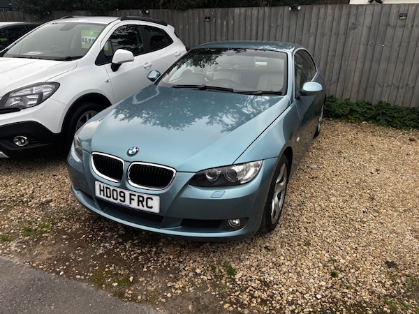 Used BMW 3 Series 2009 for sale - 76151516: Photo 2