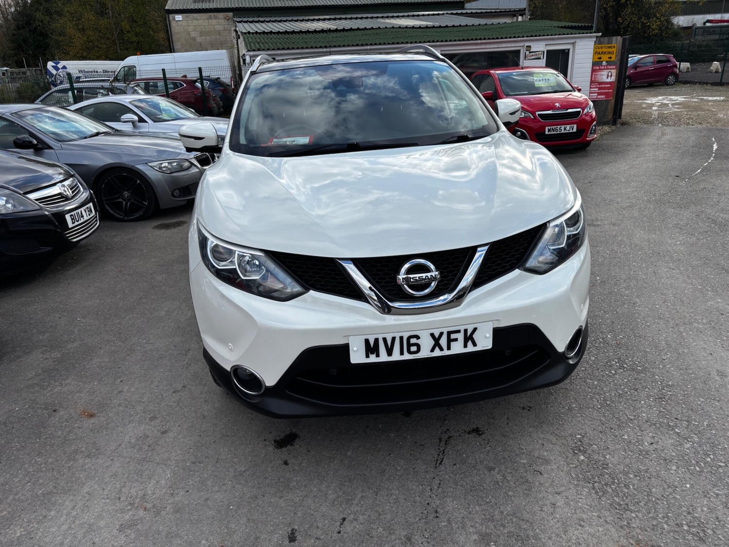 Used Nissan Qashqai 2016 for sale - 76866249: Photo 2