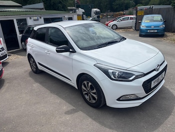 Used Hyundai i20 2018 for sale - 79025955: Photo