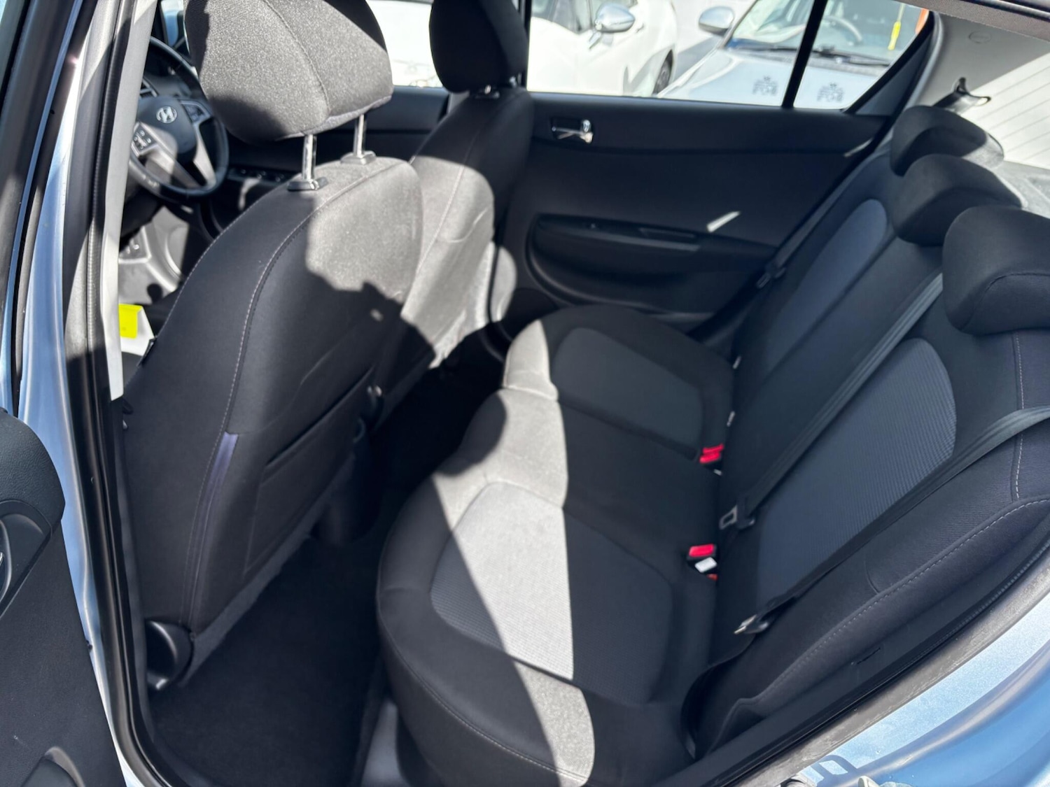 Used Hyundai i20 2014 for sale - 76336139: Photo 9