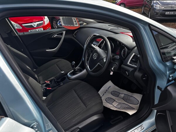 Used Vauxhall Astra 2010 for sale - 75378388: Photo 10