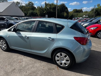 Used Vauxhall Astra 2010 for sale - 75378388: Photo