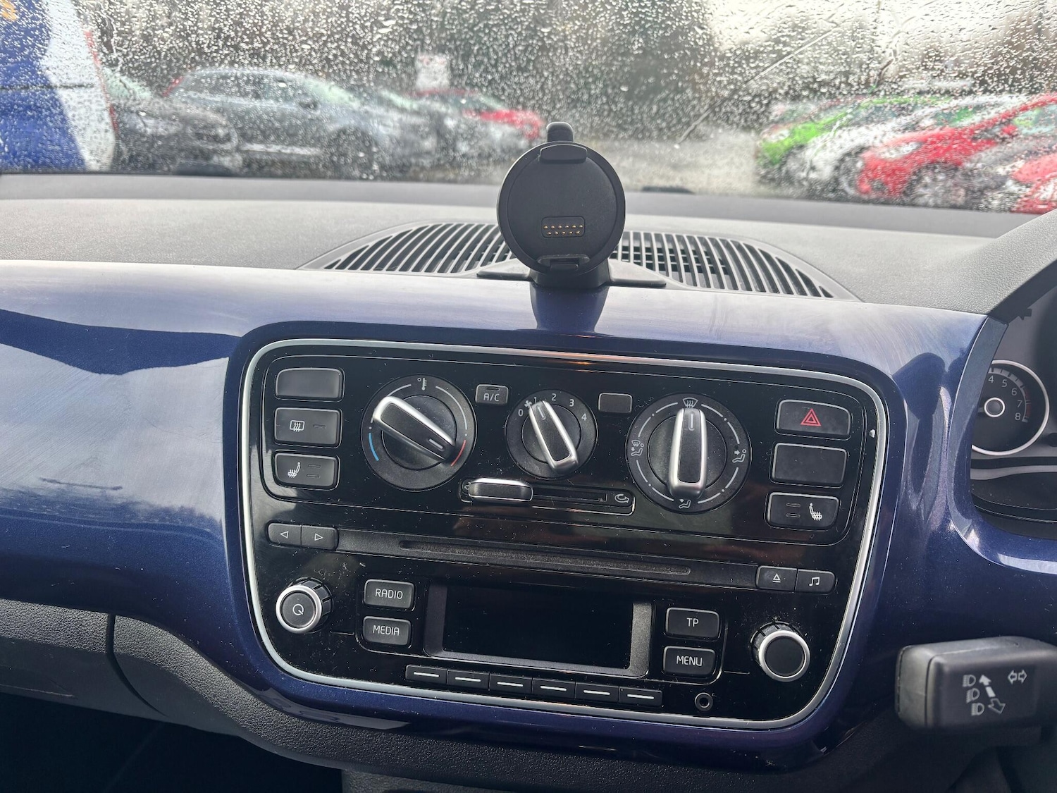 Used Volkswagen up! 2015 for sale - 76991457: Photo 11