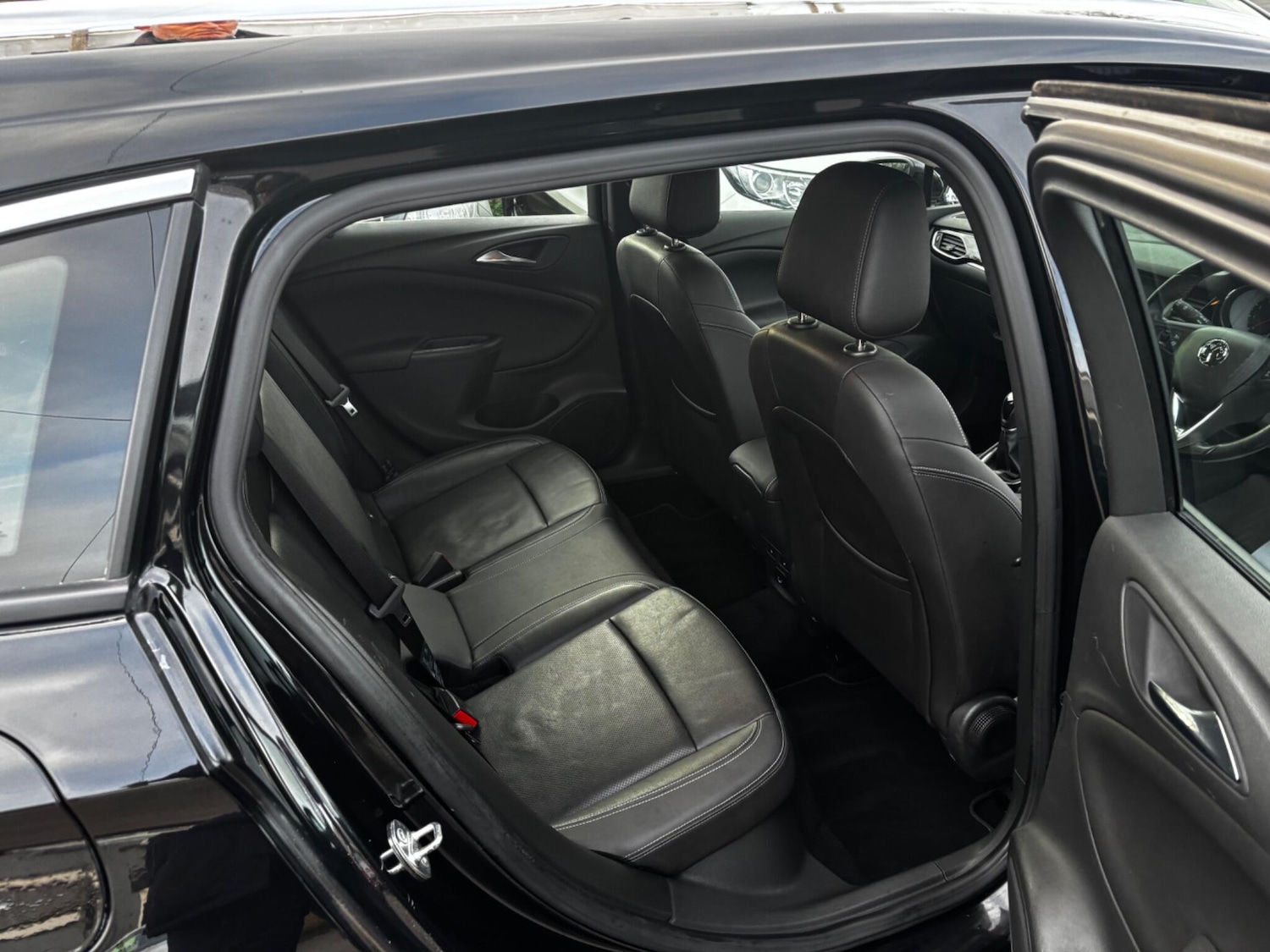 Used Vauxhall Astra 2017 for sale - 76865662: Photo 11