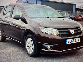 Used Dacia Sandero 2016 for sale - 78472399: Photo