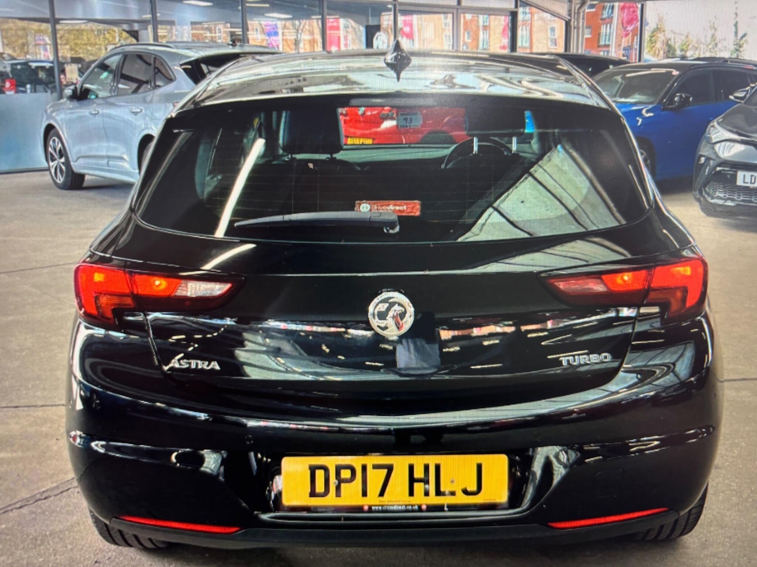 Used Vauxhall Astra 2017 for sale - 78019117: Photo 3