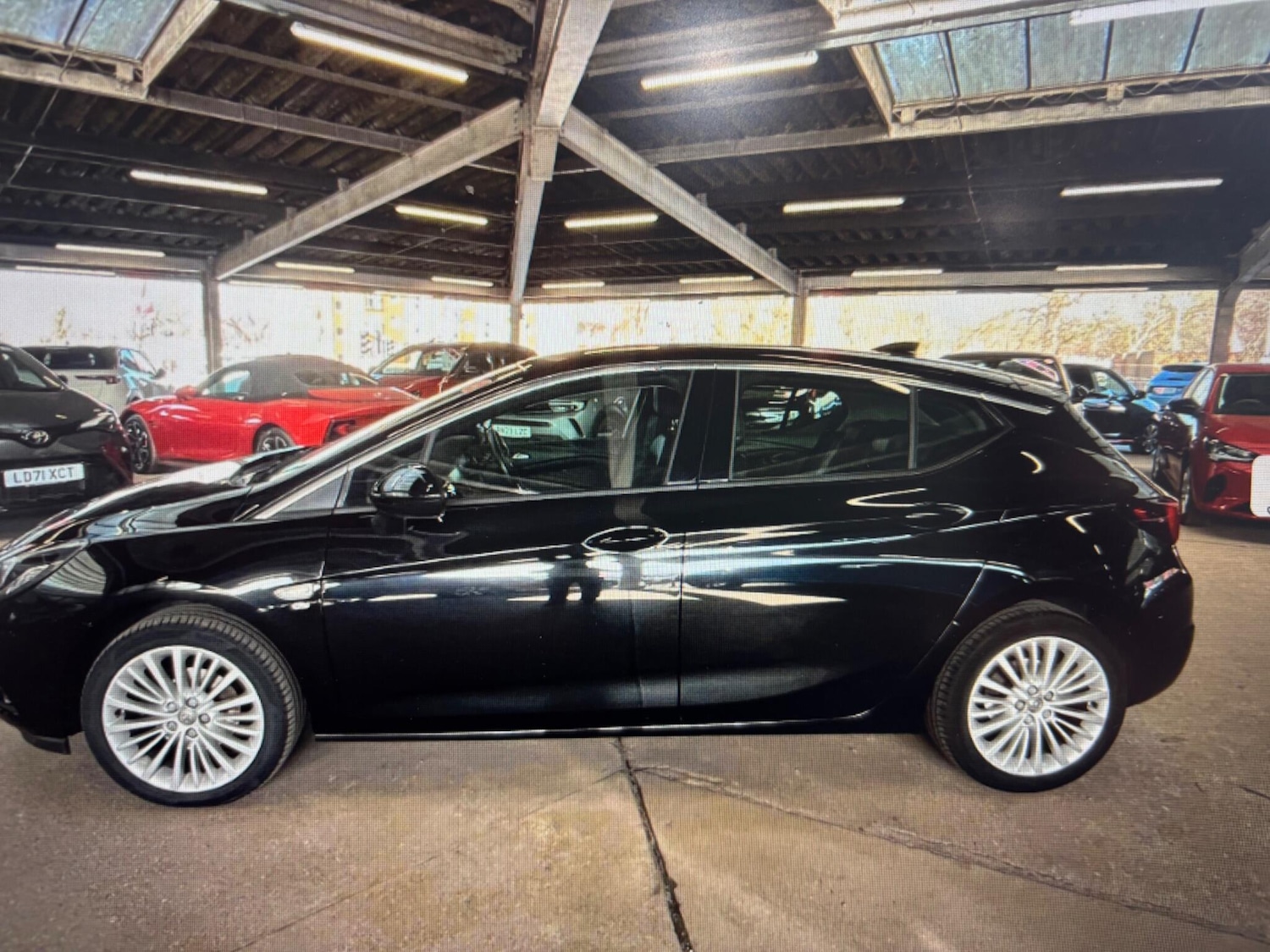 Used Vauxhall Astra 2017 for sale - 78019117: Photo 5