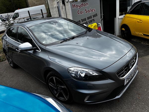 Used Volvo V40 2015 for sale - 76175350: Photo 1