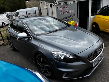 Used Volvo V40 2015 for sale - 76175350: Photo 2