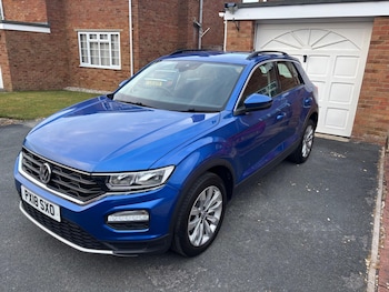 Used Volkswagen T-Roc 2018 for sale - 74874858: Photo