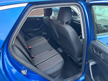 Used Volkswagen T-Roc 2018 for sale - 74874858: Photo