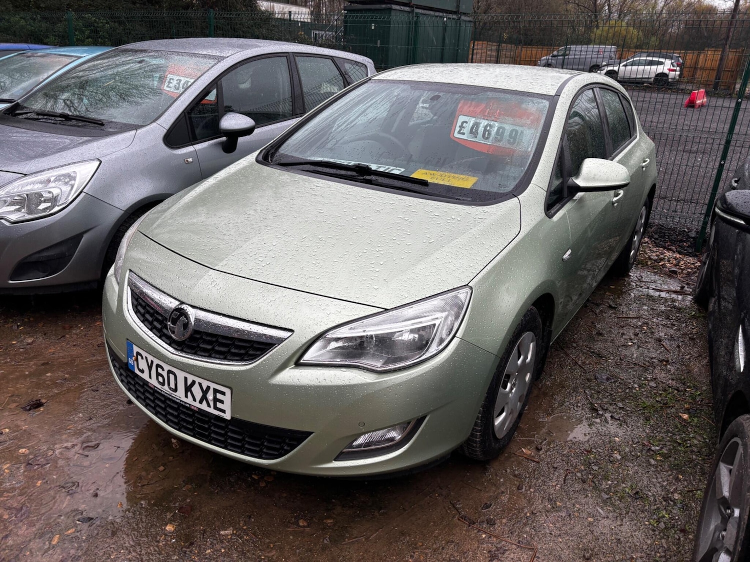 Used Vauxhall Astra 2011 for sale - 76855711: Photo 2