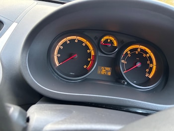 Used Vauxhall Corsa 2010 for sale - 76778107: Photo