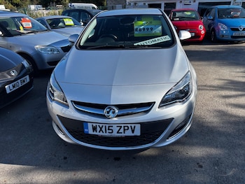 Used Vauxhall Astra 2015 for sale - 76032370: Photo 2