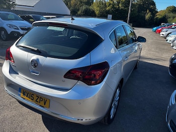 Used Vauxhall Astra 2015 for sale - 76032370: Photo 4