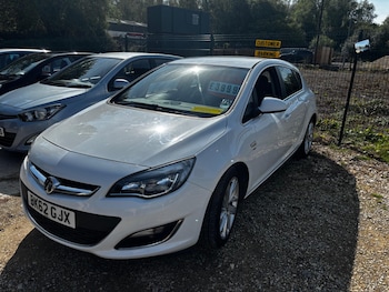 Vauxhall - Astra