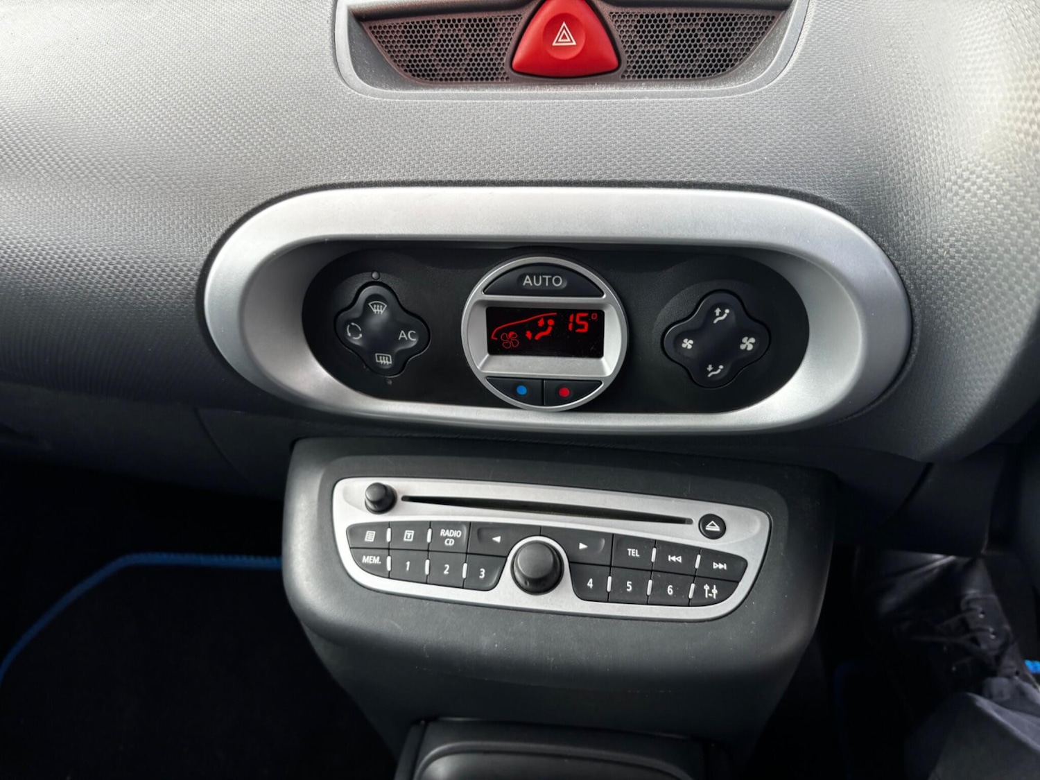 Used Renault Wind 2011 for sale - 76095229: Photo 14