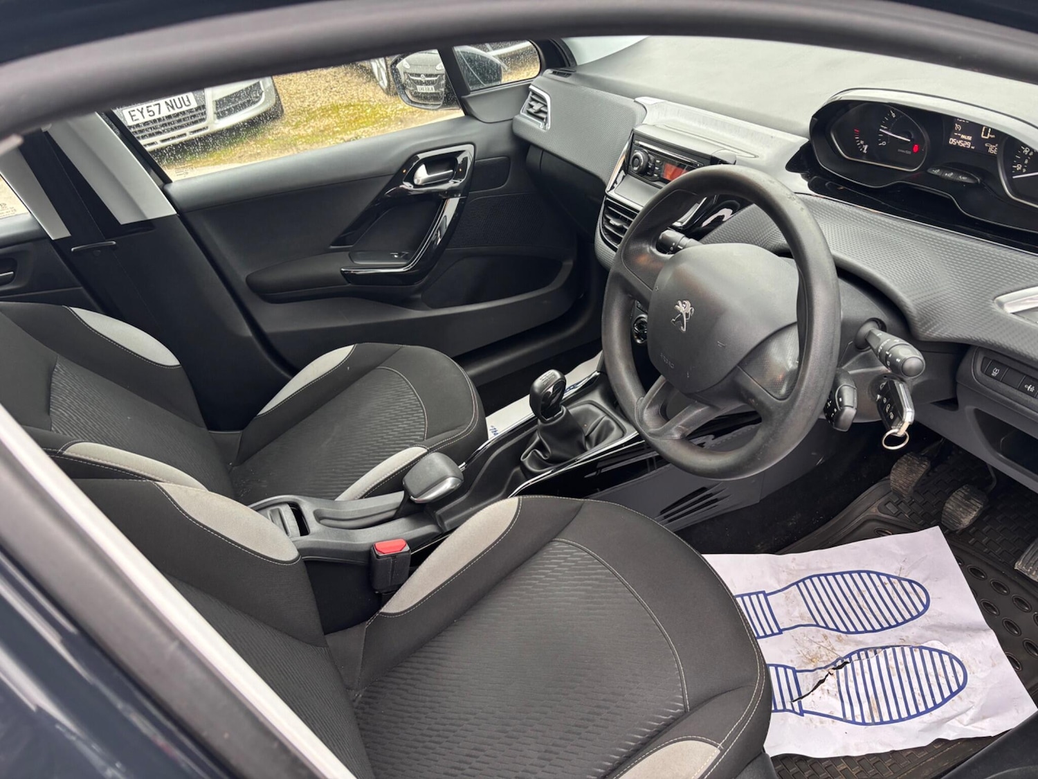 Used Peugeot 2008 2017 for sale - 77314684: Photo 10