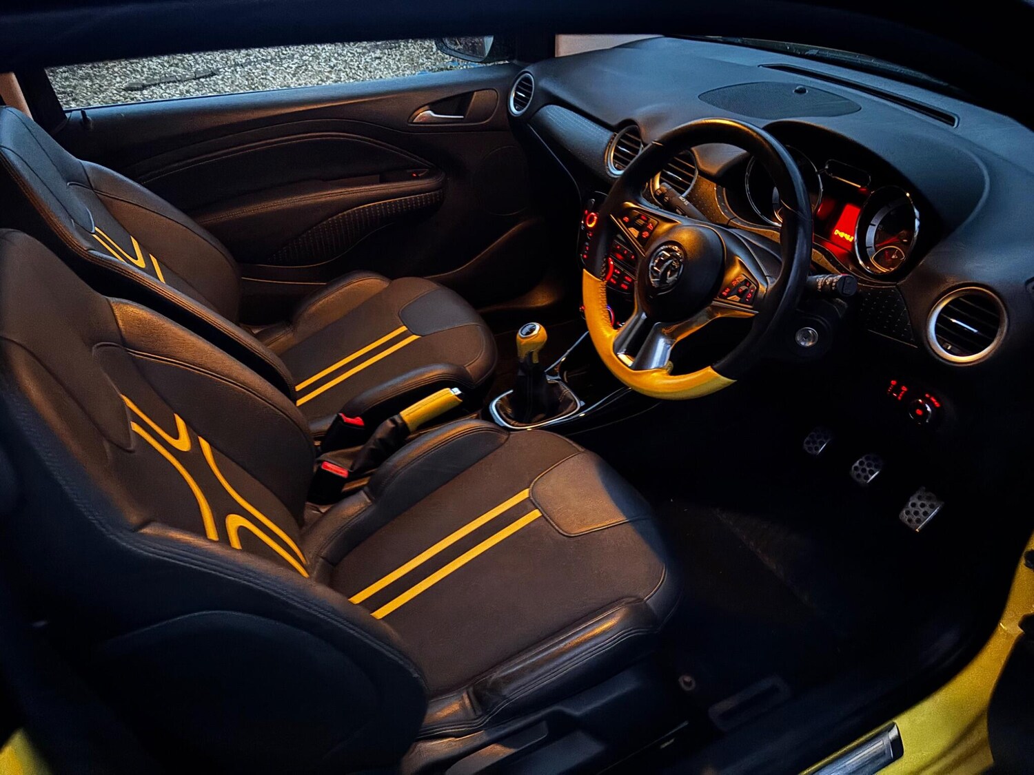 Used Vauxhall ADAM 2015 for sale - 75904763: Photo 8