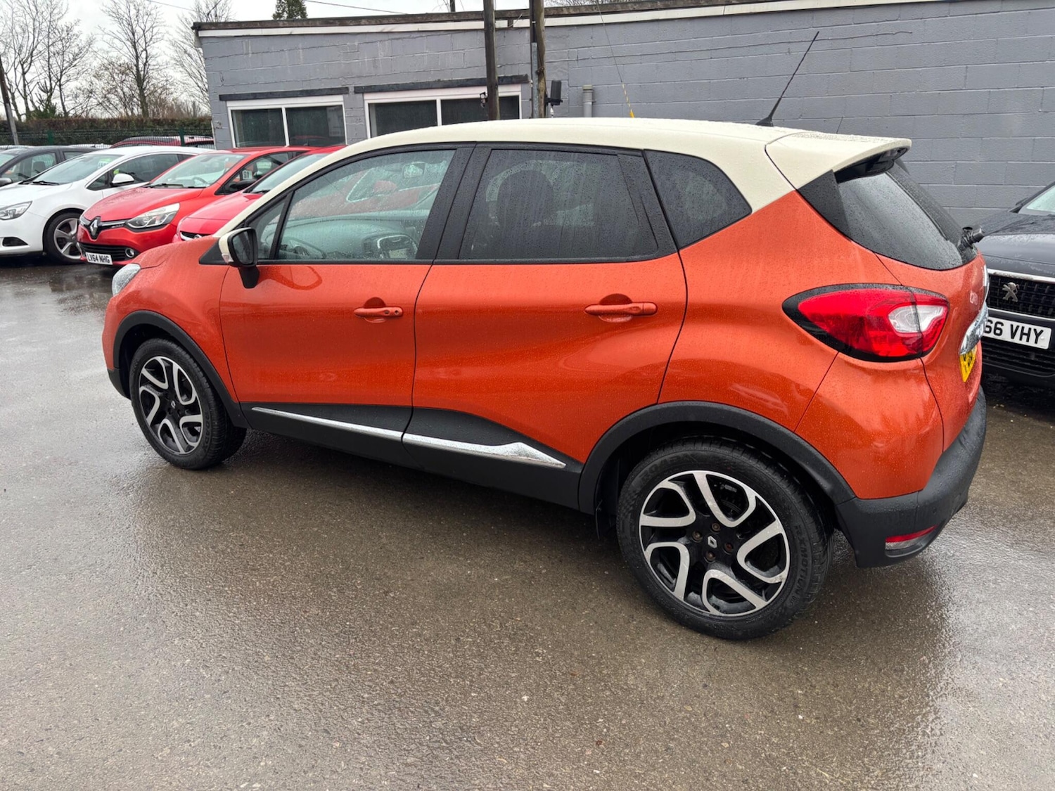 Used Renault Captur 2015 for sale - 77425603: Photo 8