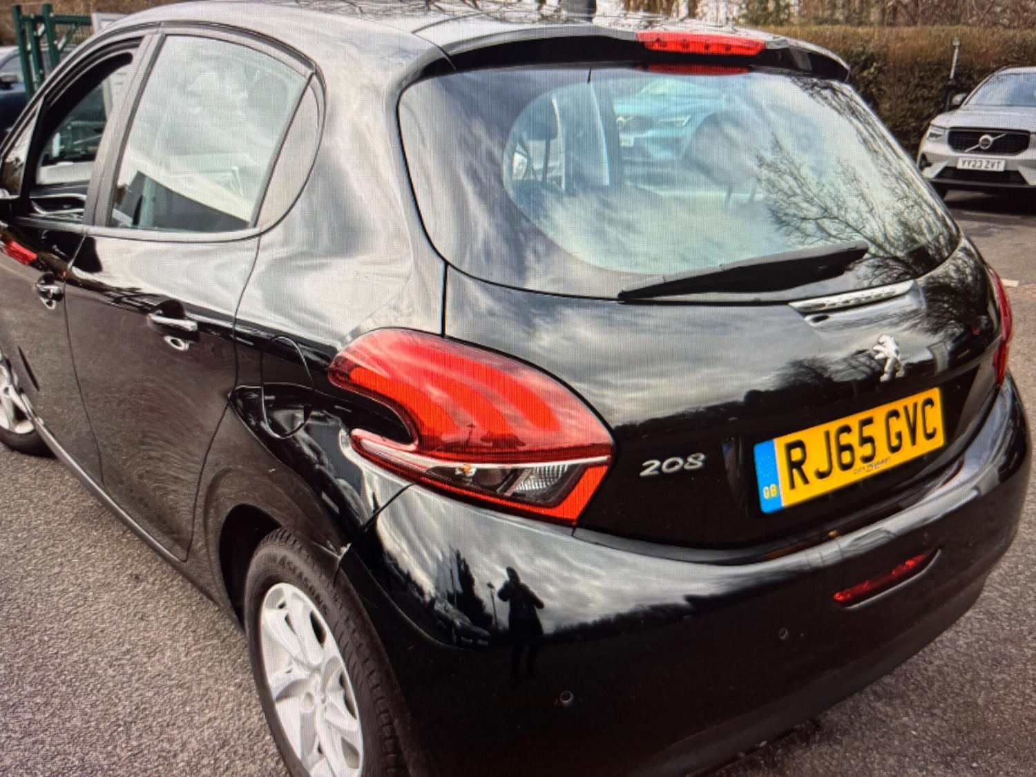 Used Peugeot 208 2015 for sale - 77696025: Photo 2