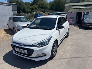 Used Hyundai i20 2018 for sale - 79381987: Photo