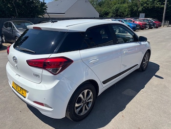 Used Hyundai i20 2018 for sale - 79381987: Photo