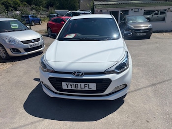 Used Hyundai i20 2018 for sale - 79381987: Photo